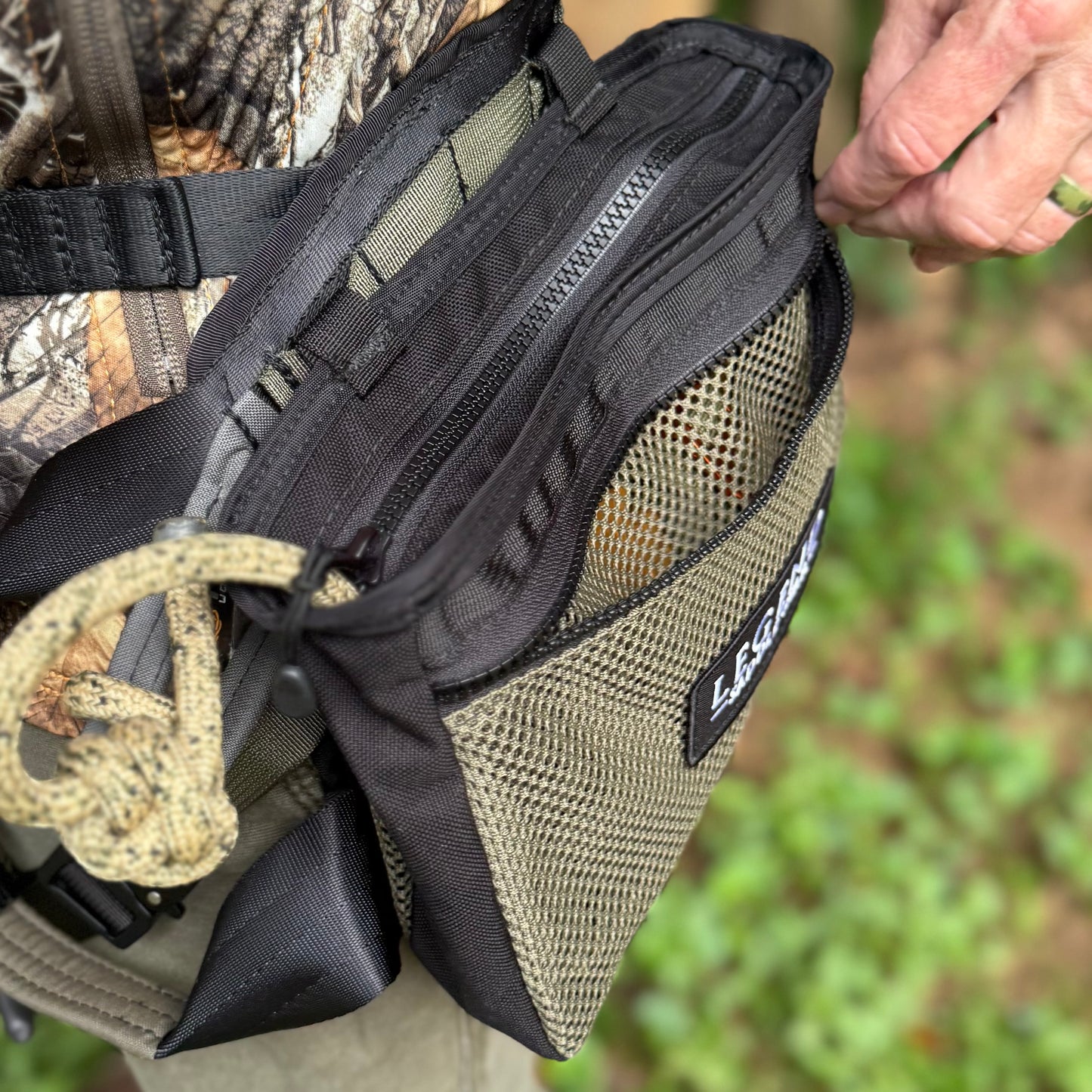One-Zip Side Gear Pouch